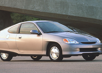 1999: The 2000 Honda Insight was the first North American gas-electric hybrid vehicle.