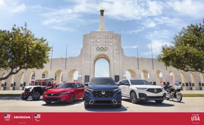 Honda vehicles in front of the Los Angeles Memorial Coliseum